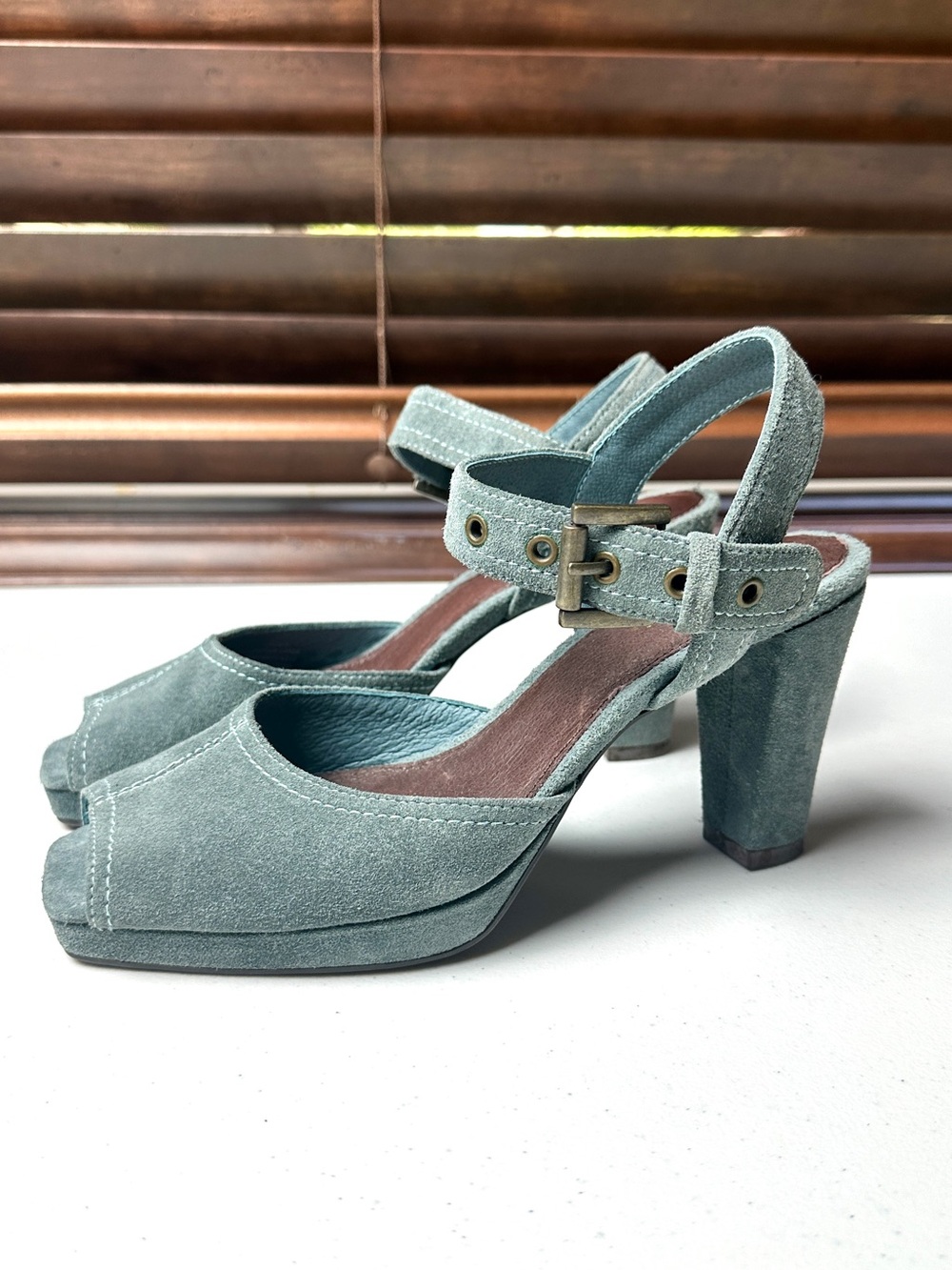 Block Heel Sandals Peep Toe Square Panel Slate Blue Suede Size 6